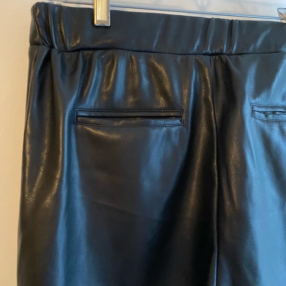 Black faux leather Pants size small - Picture 5 of 6